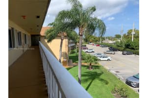 600 Village Green Ct APT 222, Palm Springs, FL 33461, - MLS#A11818908