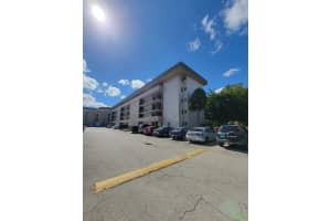 870 NW 87th Ave APT 310, Miami, FL 33172, - MLS#A11818974