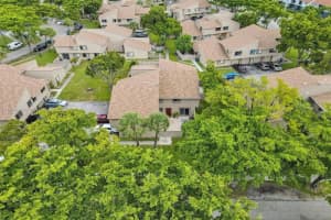 5613 Nw 21st St 8-b, Lauderhill