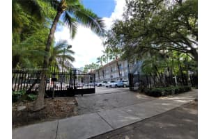 3245 Virginia St 17, Miami
