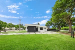 900 N Royal Poinciana Blvd, Miami Springs, FL 33166 Sold 10/01/25