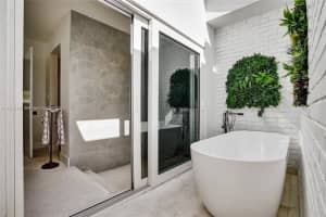 1000 S Southlake Dr, Hollywood, FL 33019, Sold 07/30/25