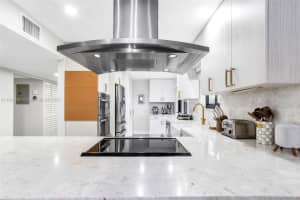 16039 Fairway Ln #113, Weston, FL 33326, - MLS#A11819187