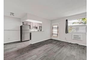 533 Meridian Ave APT 11, Miami Beach, FL 33139, - MLS#A11819294