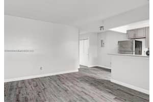 533 Meridian Ave APT 11, Miami Beach, FL 33139, - MLS#A11819294