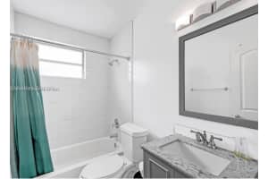 533 Meridian Ave APT 11, Miami Beach, FL 33139, - MLS#A11819294