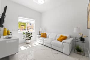 18062 Nw 74th Ct, Hialeah
