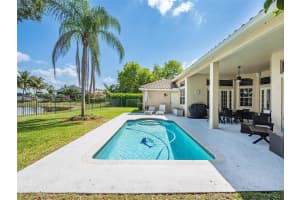 643 Lake Blvd, Weston, FL 33326, - MLS#A11819372