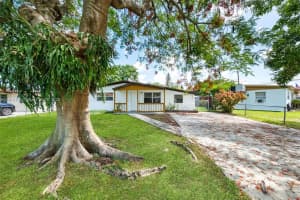 5736 Simms St Hollywood, FL 33021 - MLS#A11819394