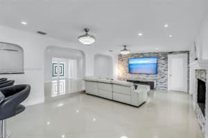 8500 NW 174th St, Hialeah, FL 33015, Sold 07/28/25