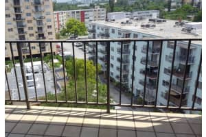 1465 Ne 123rd St 306, North Miami