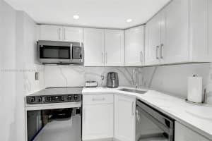 3015 N Ocean Blvd APT 4K, Fort Lauderdale, FL 33308, - MLS#A11819535