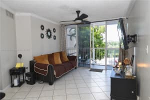 7125 NW 186th St APT B311, Hialeah, FL 33015, Sold 08/15/25