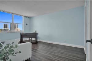 427 Golden Isles Dr APT 11H, Hallandale Beach, FL 33009, Sold 08/15/25