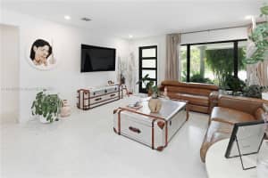 1235 Buchanan St, Hollywood, FL 33019, - MLS#A11819650