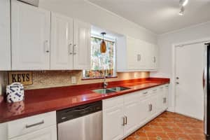 1911 Dewey St, Hollywood