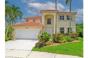 4209 Pinewood Ln, Weston