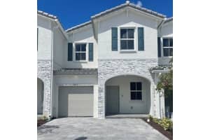2613 Se 11th Ct 2613, Homestead