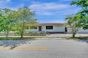100 NW 23rd Ave, Miami, FL 33125, Sold 08/18/25