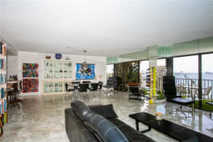 1800 Ne 114th St 2007, Miami