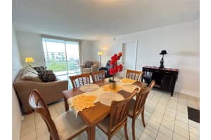 2980 Point East Dr D507, Aventura