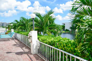 401 Golden Isles Dr 613 Hallandale Beach, FL 33009 - MLS#A11819899