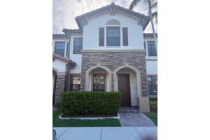 548 Se 32nd Ave 548, Homestead