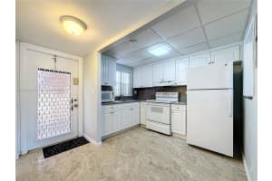 9850 Sunrise Lakes Blvd 212 Sunrise, FL 33322 - MLS#A11820025