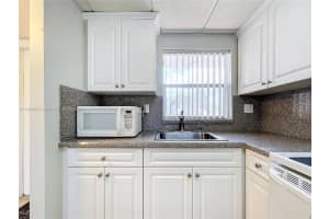 9850 Sunrise Lakes Blvd 212 Sunrise, FL 33322 - MLS#A11820025