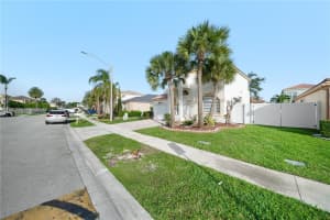 15872 Nw 21st St Pembroke Pines, FL 33028 - MLS#A11820080