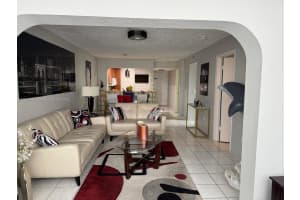 6090 W 18th Ave APT 224, Hialeah, FL 33012, - MLS#A11820093