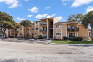 251 W Palm Cir W 207, Pembroke Pines