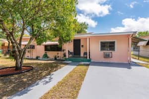 1430 Ne 148 St, Miami