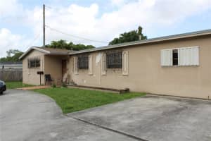 17820 Nw 82nd Ave, Hialeah
