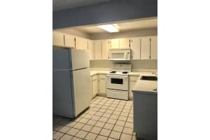 9810 Hammocks Blvd 202, Miami