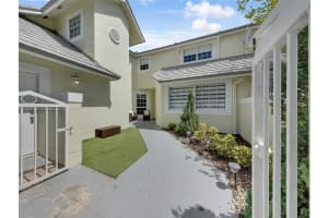 9933 Nw 49th Ter Doral, FL 33178 - MLS#A11820449