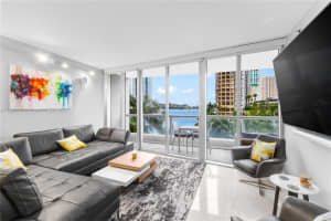 465 Brickell Ave 417, Miami