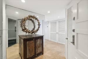 6423 Collins Ave Apt 1605, Miami Beach, FL 33141, - MLS#A11820519