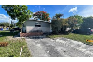 5900 Garfield East Hollywood, FL 33021 - MLS#A11820609