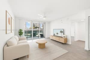 31 SE 5th St APT 707, Miami, FL 33131, Sold 08/19/25