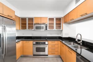 31 SE 5th St APT 707, Miami, FL 33131, Sold 08/19/25