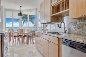 16425 Collins Ave, Sunny Isles Beach, FL 33160, - MLS#A11820682