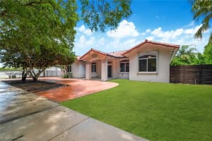 17050 Sw 90th Ave, Palmetto Bay
