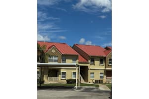 18346 Nw 68th Ave K, Hialeah