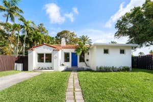 427 W 43rd St, Miami Beach, FL 33140, - MLS#A11820747