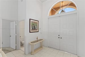 10257 SW 12th St, Pembroke Pines, FL 33025, Sold 08/20/25