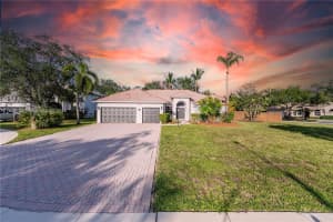 6946 Mariposa Cir Ct, Pembroke Pines
