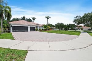 6946 Mariposa Cir E, Fort Lauderdale, FL 33331, Sold 10/15/25
