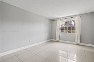 301 Nw 177th St 104, Miami Gardens