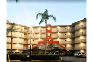 8290 Lake Dr APT 319, Doral, FL 33166, - MLS#A11821025